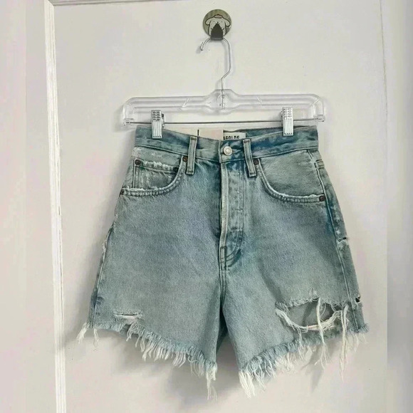 AGOLDE
RILEY SHORT
HIGH RISE SLIM LEG NEW WITH TAG Size 23 - Picture 1 of 6
